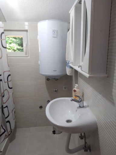 Bathroom, Guest house Erdan