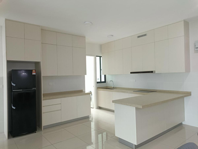 Others 4, The M Macrolink Hijauan Medini, Johor Bahru