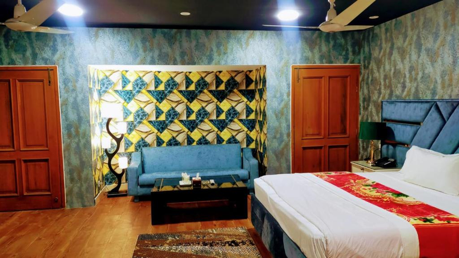 Bedroom 5, Royal Luxury Hotel Lahore, Lahore