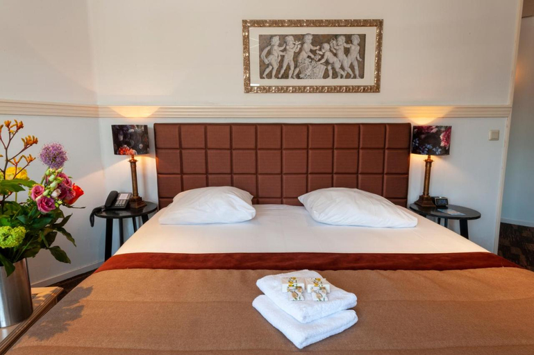 Bedroom 5, Hampshire Hotel Petit Nord, Hoorn