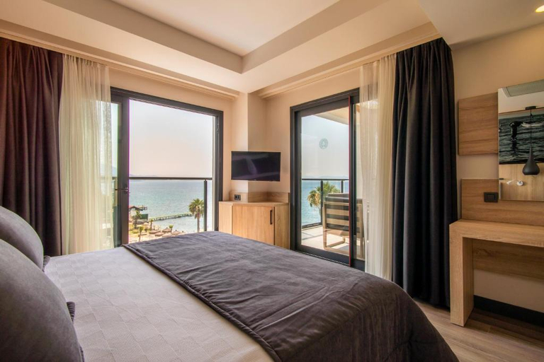 Bedroom 3, Maia Luxury Beach Hotel & Spa, Kuşadası
