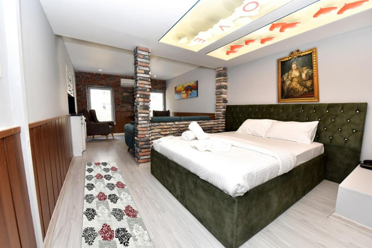 Bedroom 3, Royal Garden Suite Hotel, Şişli
