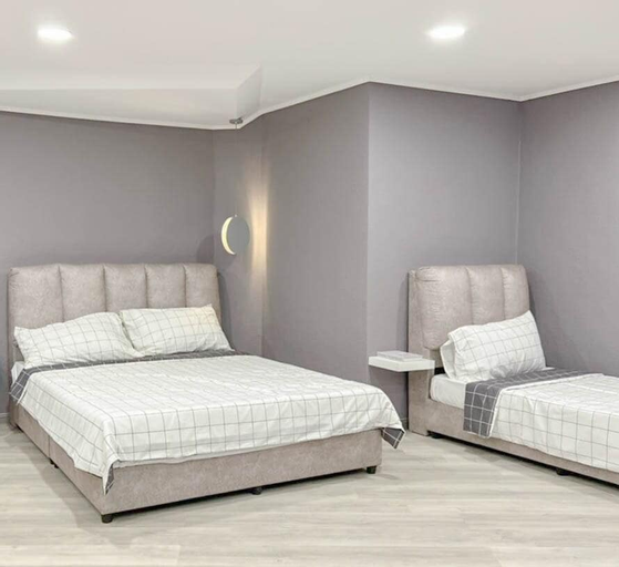 Bedroom 5, Aurora Court Slate Lavender in Yellow Sun 600, Penang Island