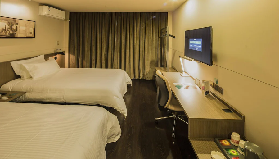 Bedroom 2, Jinjiang Inn Select Tianjin Xiaobailou Metro Station, Tianjin