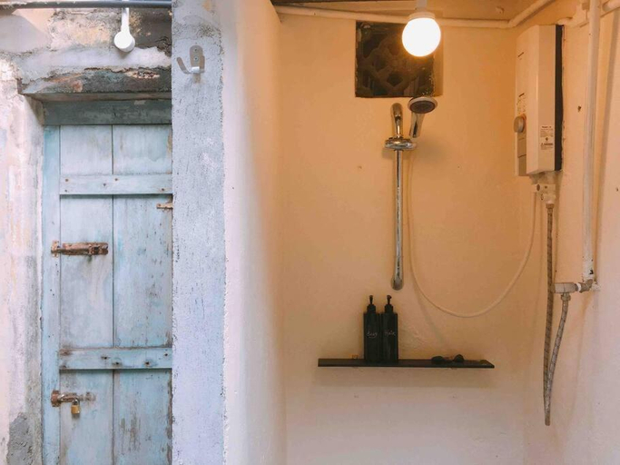 Bathroom, Soo Hong (off Lebuh Armenian) Penang Heritage, Pulau Penang