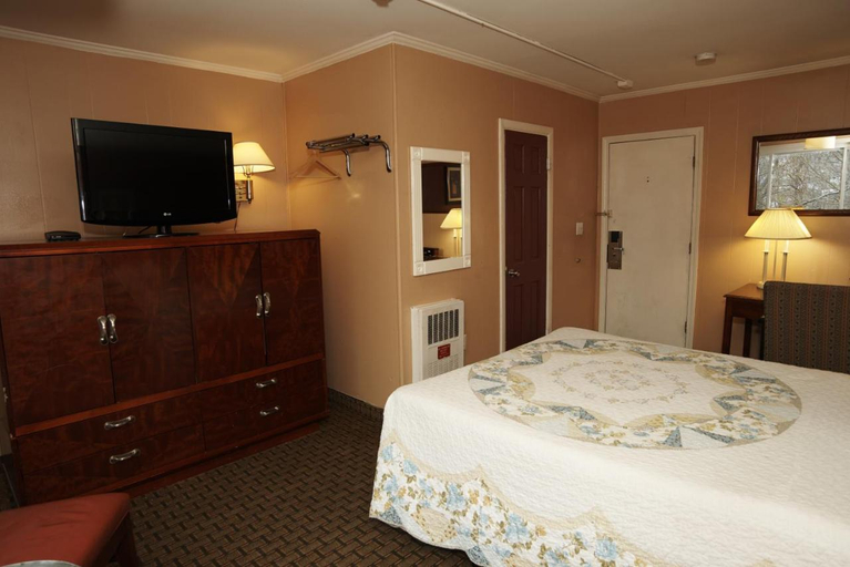 Bedroom 1, Arbor Inn Motor Lodge - Weymouth, Norfolk