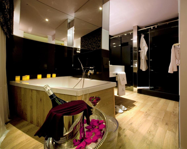 Bathroom 2, Anba Boutique, Barcelona