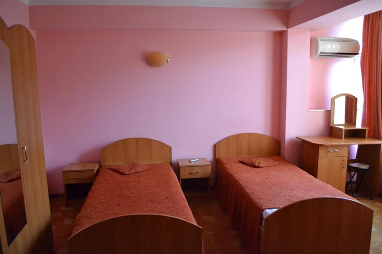 Bedroom 4, Pension Coral, Baia Mare