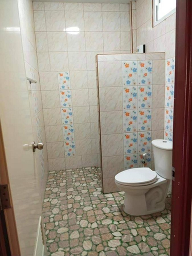 Bathroom, Natthacharit Resort, Muang Prachuap Khiri Khan