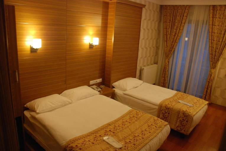 Bedroom 2, Astek Port Hotel, Beyoğlu