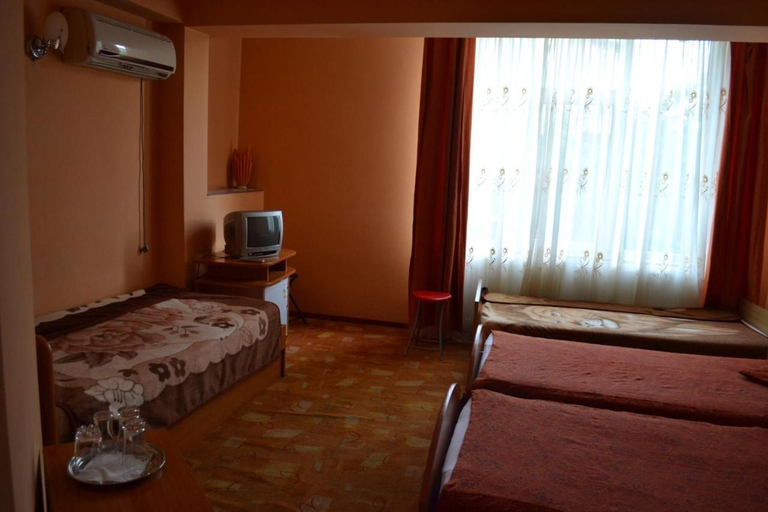 Bedroom 1, Pension Coral, Baia Mare