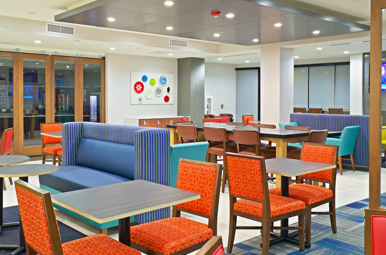 Food & Drinks 4, Holiday Inn Express & Suites PHOENIX NORTH - SCOTTSDALE, Maricopa