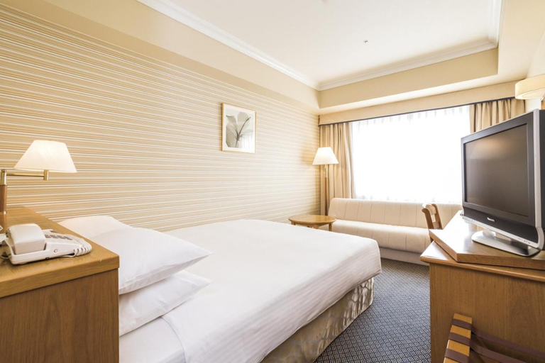 Bedroom 3, Oriental Hotel Tokyo Bay, Edogawa