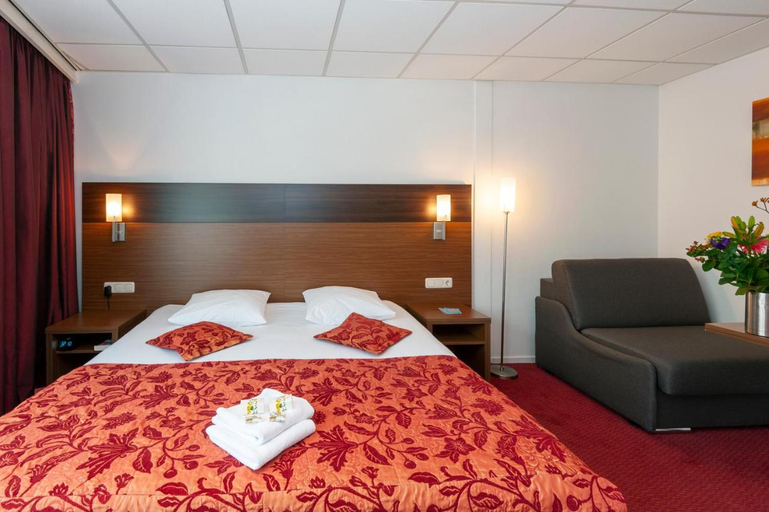 Bedroom 2, Hampshire Hotel Petit Nord, Hoorn