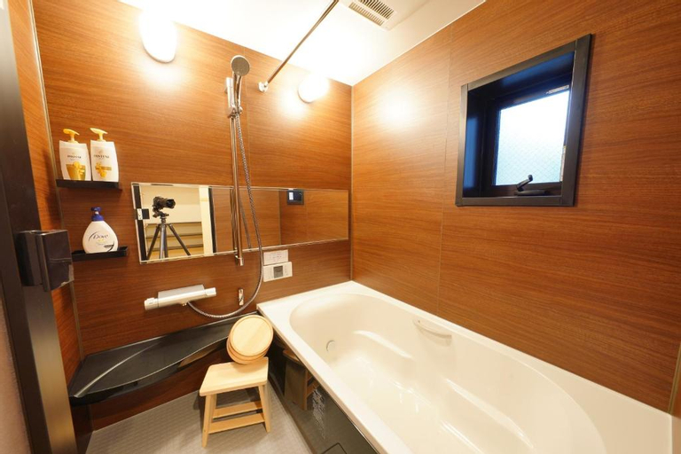 Bedroom 2, Yadoya Uguisu, Taitō
