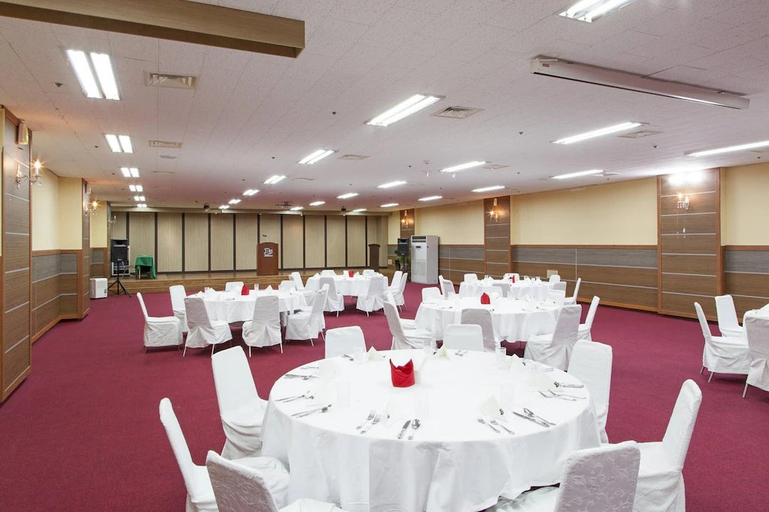 Business Facilities, BS Condo, Asan