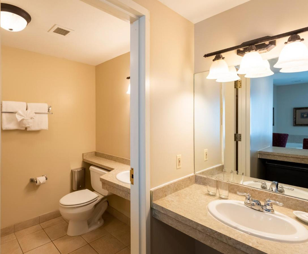Bathroom, ヴィニフェラインン, Ontario