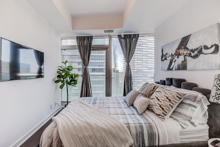 Bedroom 2, Lavish Suites, Toronto