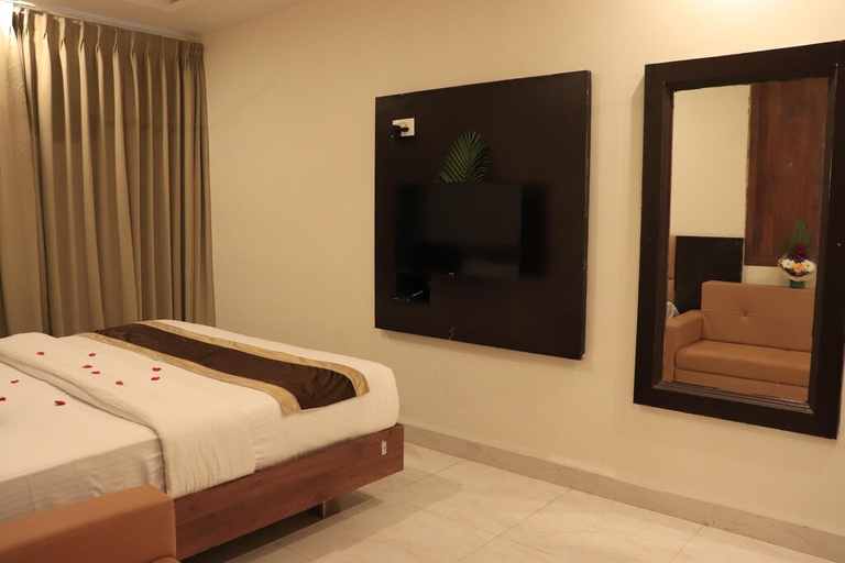 Bedroom 5, Balaji Gold Inn, Dharwad