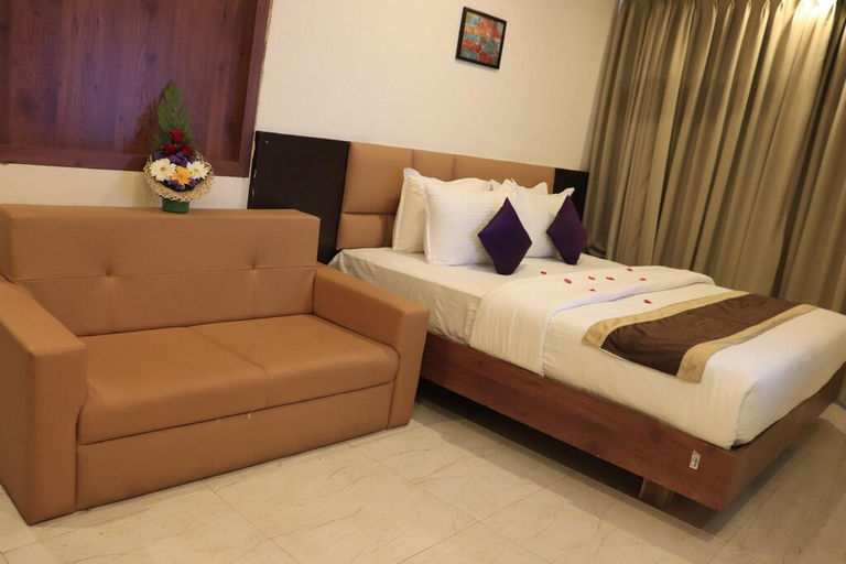 Bedroom 2, Balaji Gold Inn, Dharwad