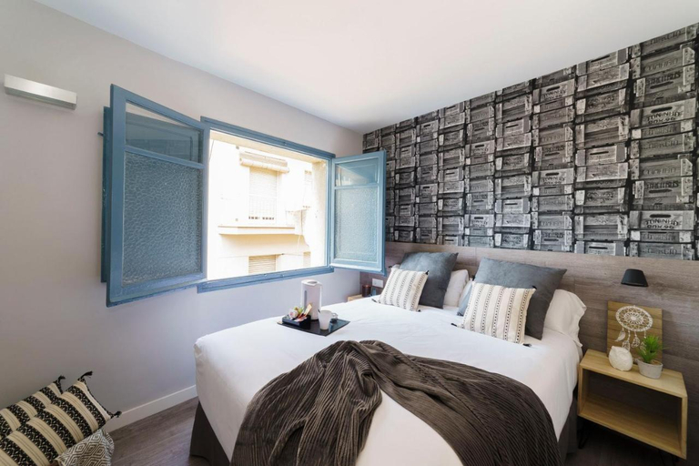 Bedroom 3, Wander By Pillow, Barcelona