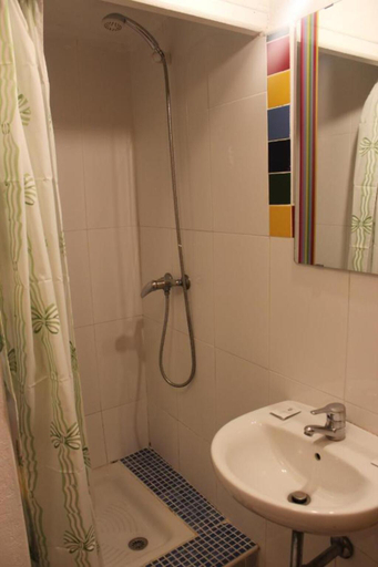 Bathroom 4, Pensión Arosa - Barcelona, Barcelona