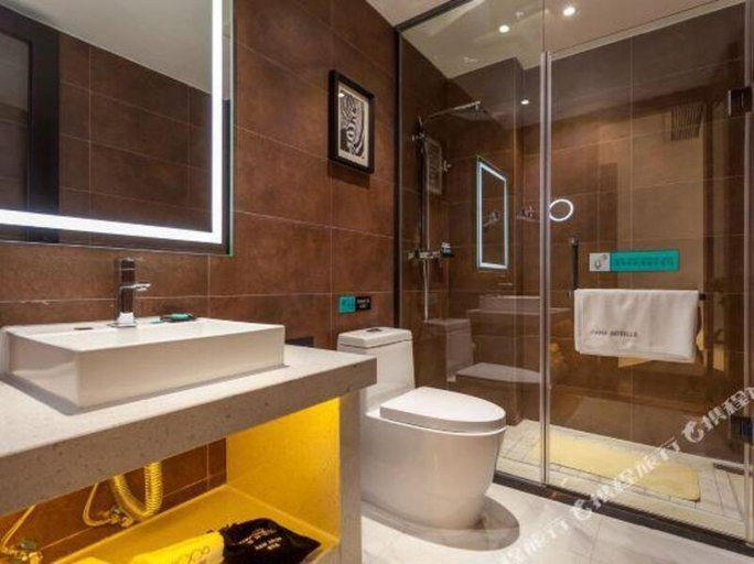 Bathroom 5, Xana Hotelle Chengdu Railway East Station West Square, Chengdu