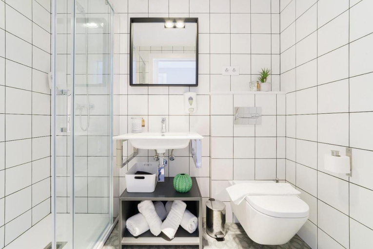 Bathroom, Wander By Pillow, Barcelona