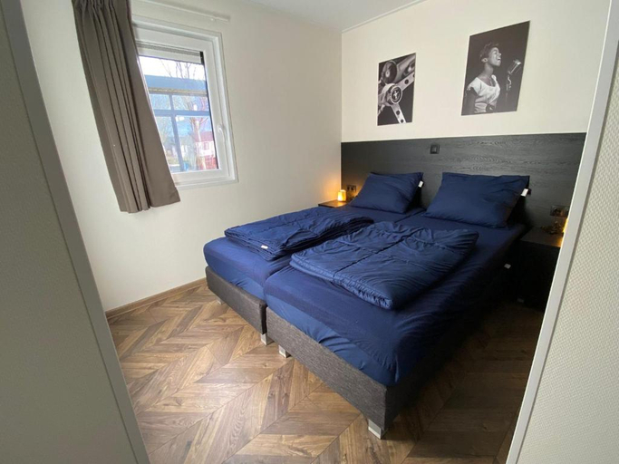 Bedroom 2, EuroParcs Zilverstrand, Antwerpen