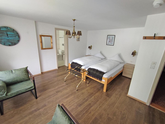 Bedroom 4, Hotel Restaurant Jungfrau, Interlaken