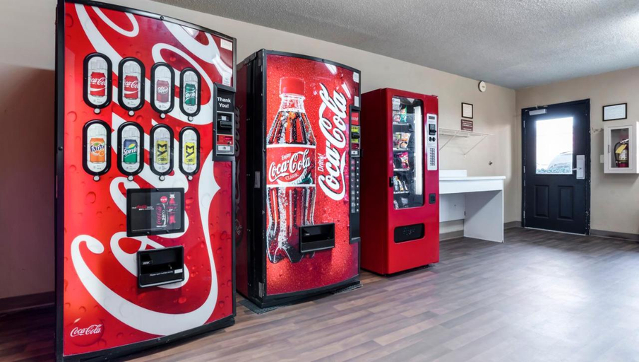 Food & Drinks 5, Home 1 Suites Extended Stay, Montgomery