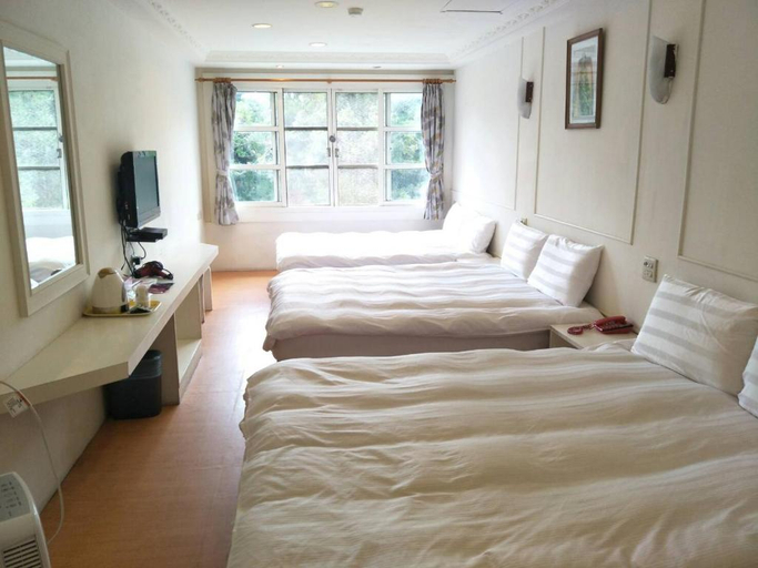 Bedroom 3, Maria Hotel, Chiayi County