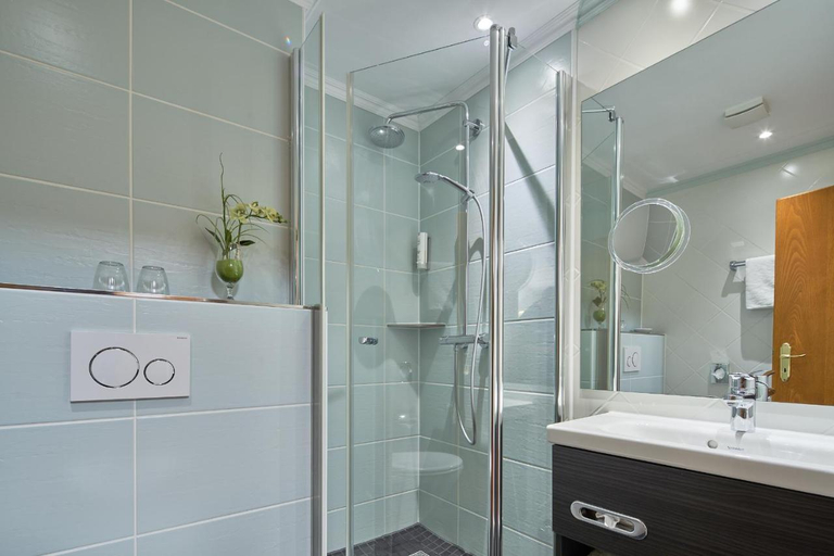 Bathroom 4, Hotel St Georg Garni, Celle