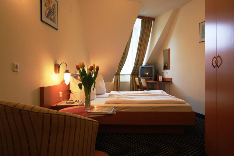 Bedroom 3, SUITE HOTEL 900m ZUR OPER, Wien