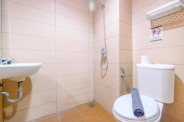 Bedroom 2, Warm Studio Margonda Residence 5 By Travelio, Depok