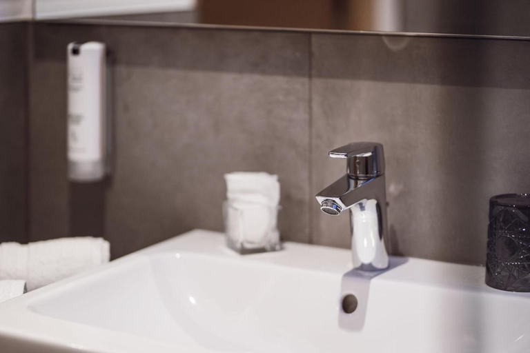 Bathroom, ROUDA luxury retreat am Kronplatz, Bolzano