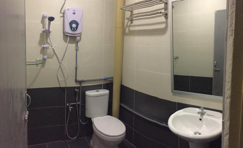 Bathroom, JS&K Homestay, Kuala Terengganu