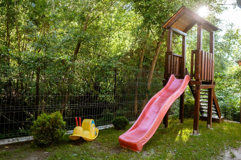 Family & Kids, Pensiunea Petru, Sugag