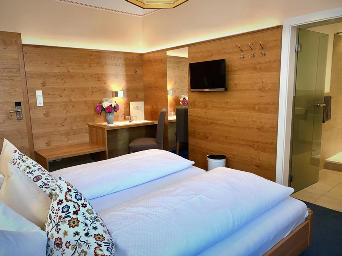 Bedroom 2, Hotel Plainbrucke, Salzburg