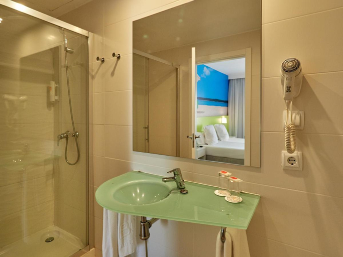 Bathroom 5, Carmen Playa, Baleares