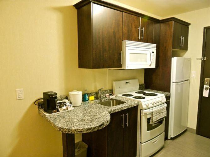 Others 4, Western Star Inn and Suites Carlyle, Division No. 1