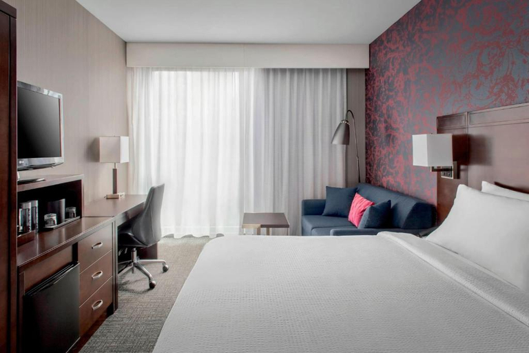 Bedroom 3, Courtyard by Marriott New York Manhattan/SoHo, New York