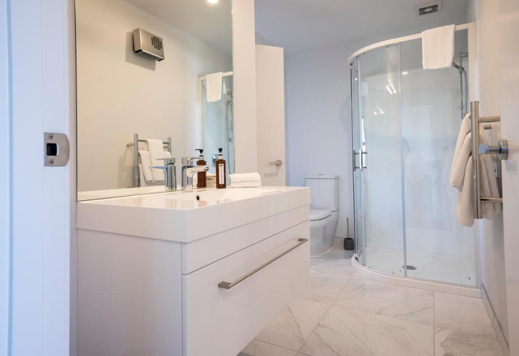 Bathroom 4, Central Park Apartments, Central Otago