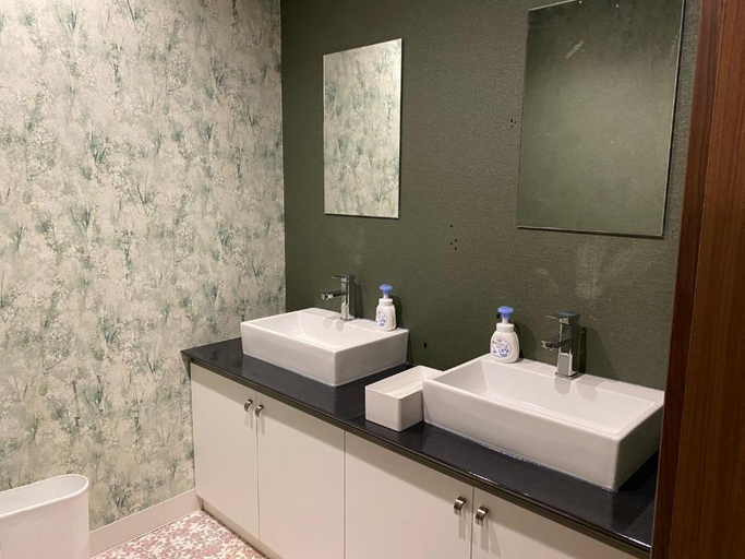 Bathroom 5, Capsule Inn Kasagake - male only, Midori