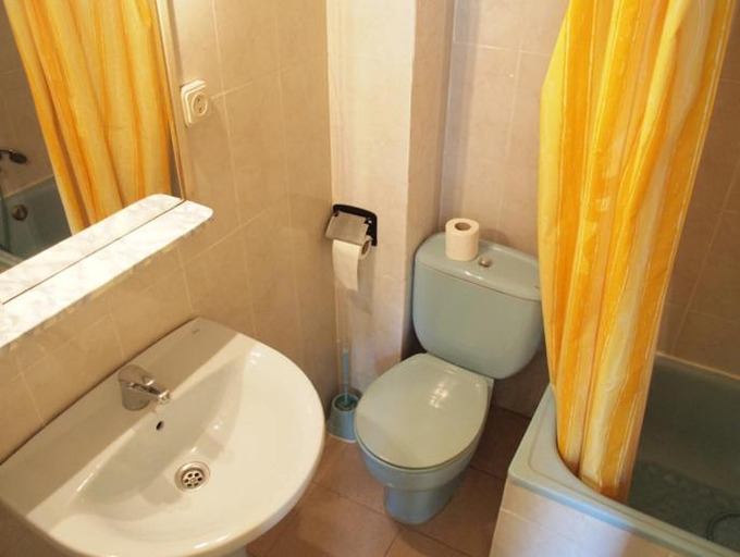 Bathroom 4, Hostal Delfos, Barcelona