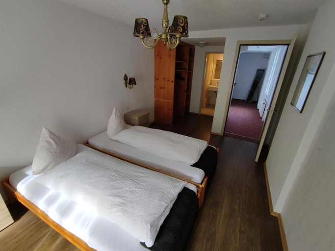 Bedroom 2, Hotel Restaurant Jungfrau, Interlaken