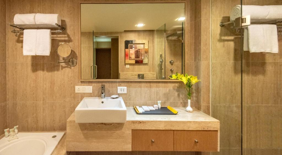 Bathroom 5, Radisson Hotel Gurugram Sohna Road City Center, Gurgaon