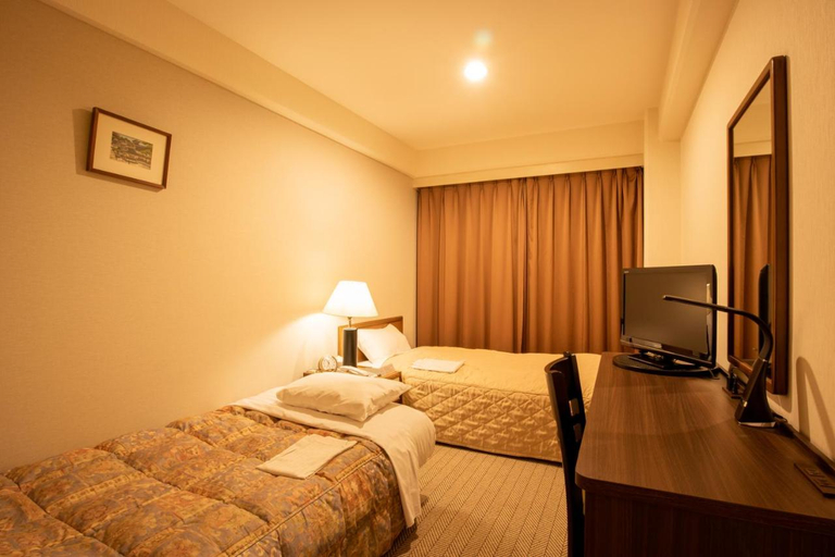 Bedroom 4, Hotel Aisul Matsuyama, Matsuyama