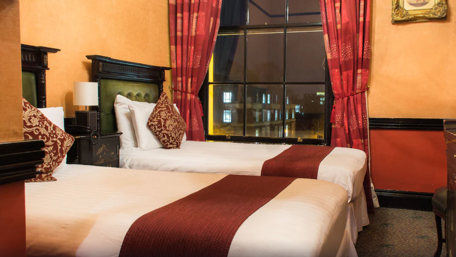 Bedroom 3, Russell Court, Dublin