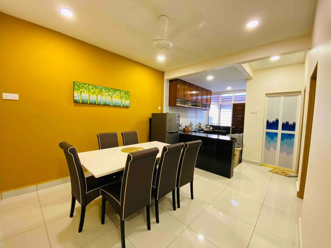 Others 4, Salute Riverview 2KM TO JONKER/TOWN AREA/6PAX/WIFI, Malacca City